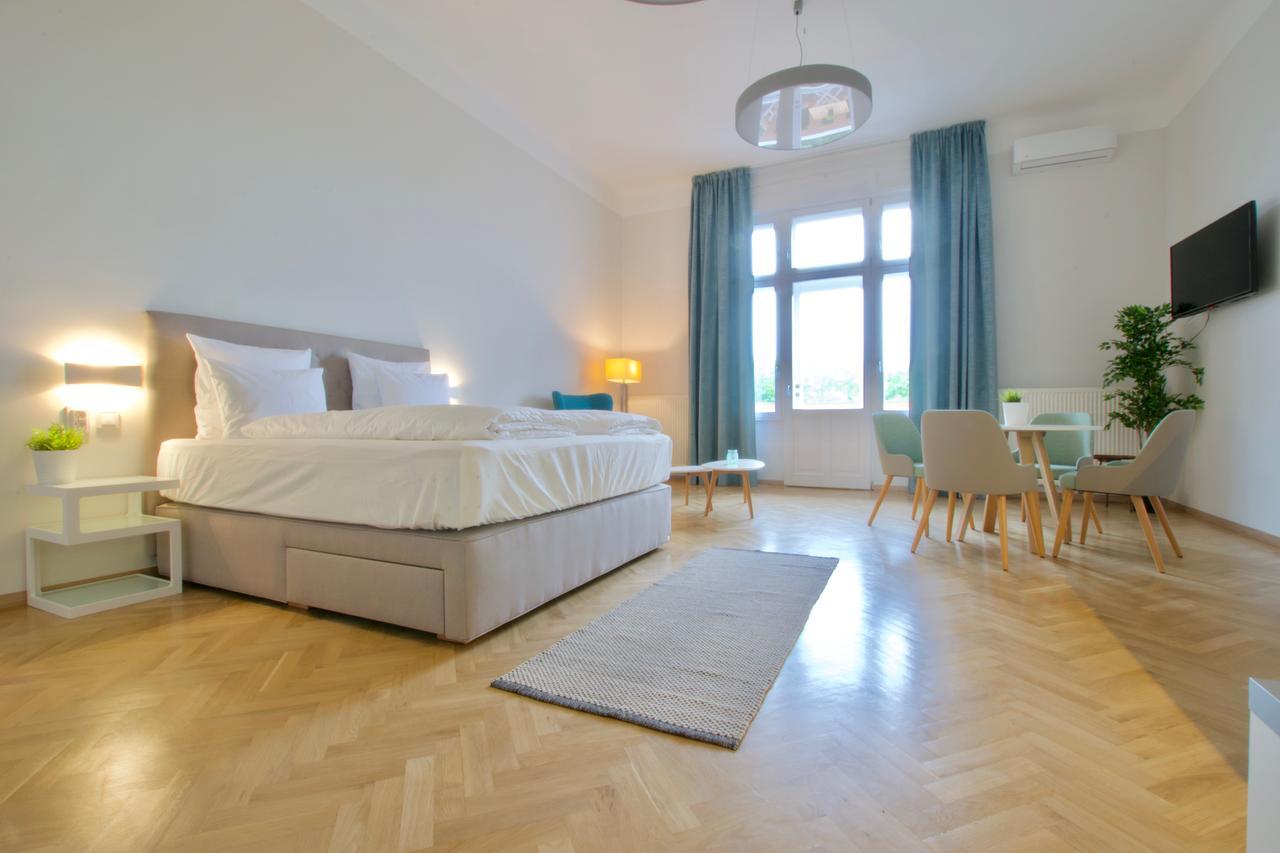 Europest Luxury Suites Budapest Bagian luar foto