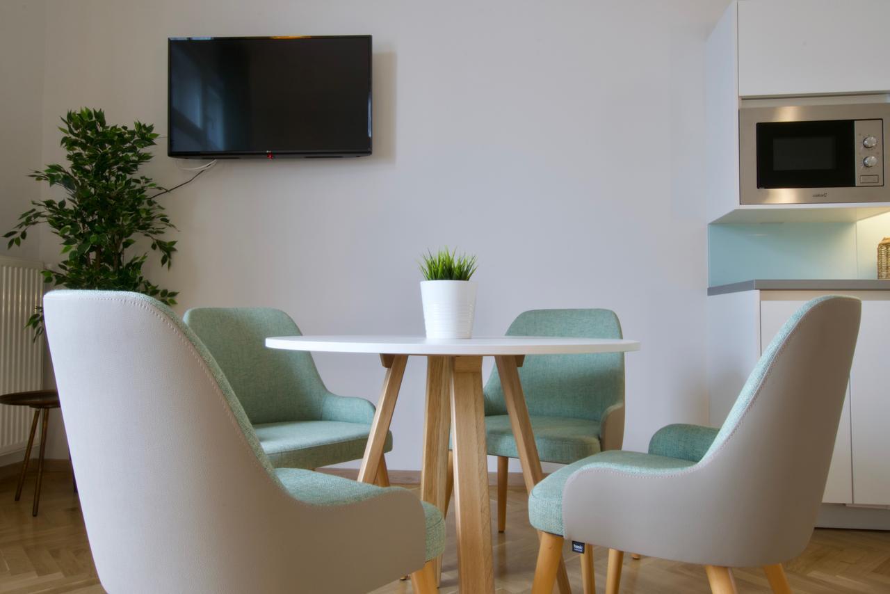 Europest Luxury Suites Budapest Bagian luar foto